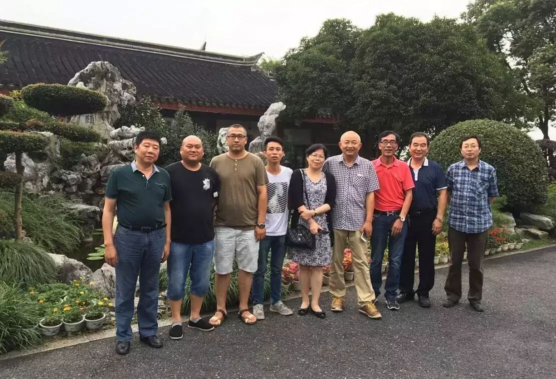 Il presidente Liu Guofang è invitato a partecipare alla formulazione degli standard industriali da parte dell'Associazione tessile