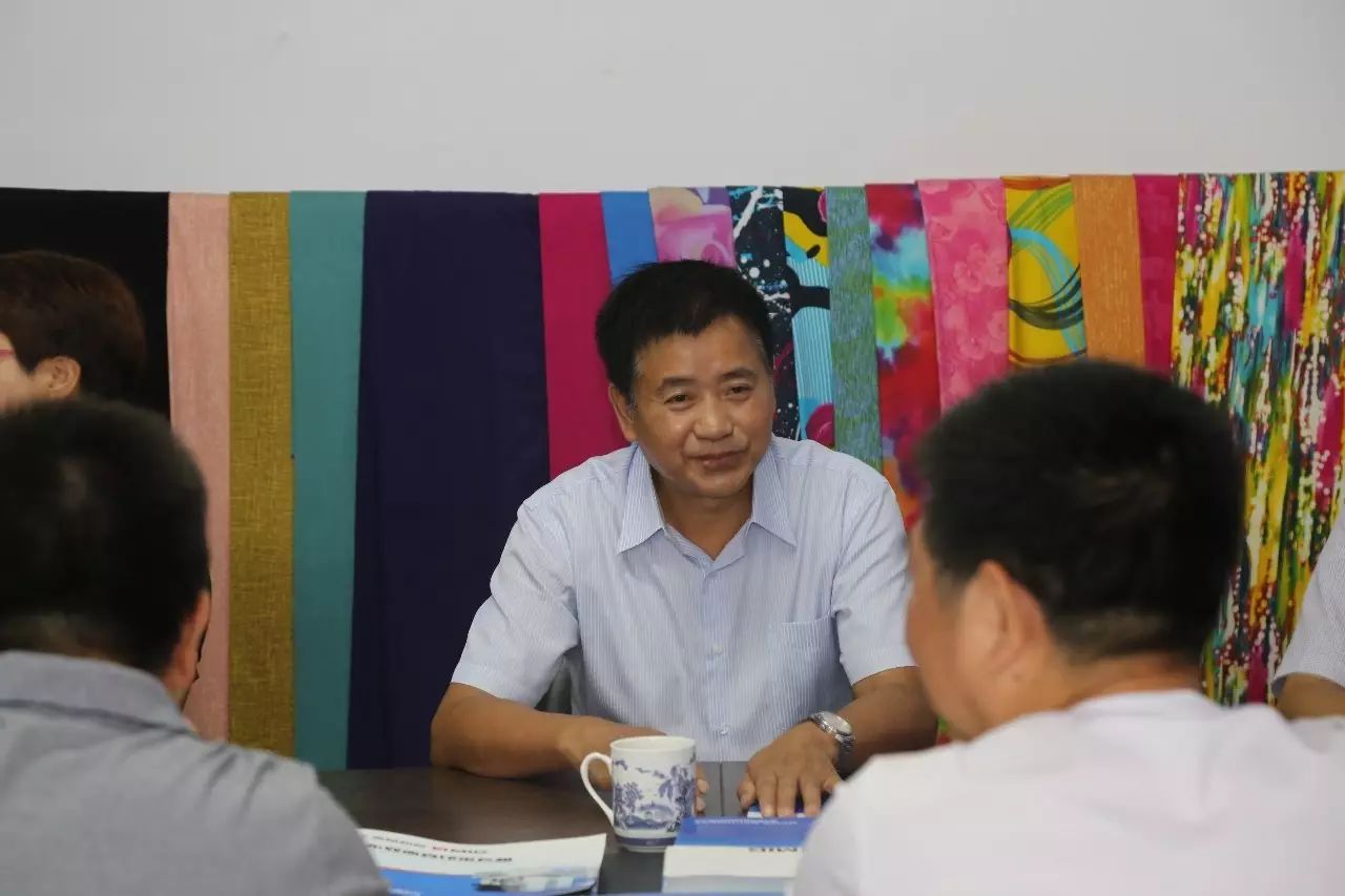 I leader della Conferenza consultiva politica municipale hanno visitato i macchinari Meige per ricerche e orientamenti